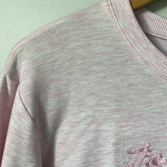 The Black Dog embroidered crewneck in size large. Back hem is longer. - Picture 9 of 11